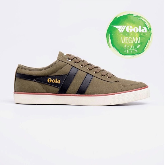 khaki tennis shoes